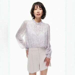 Aritzia Wilfred Alexis light lavender blouse size small